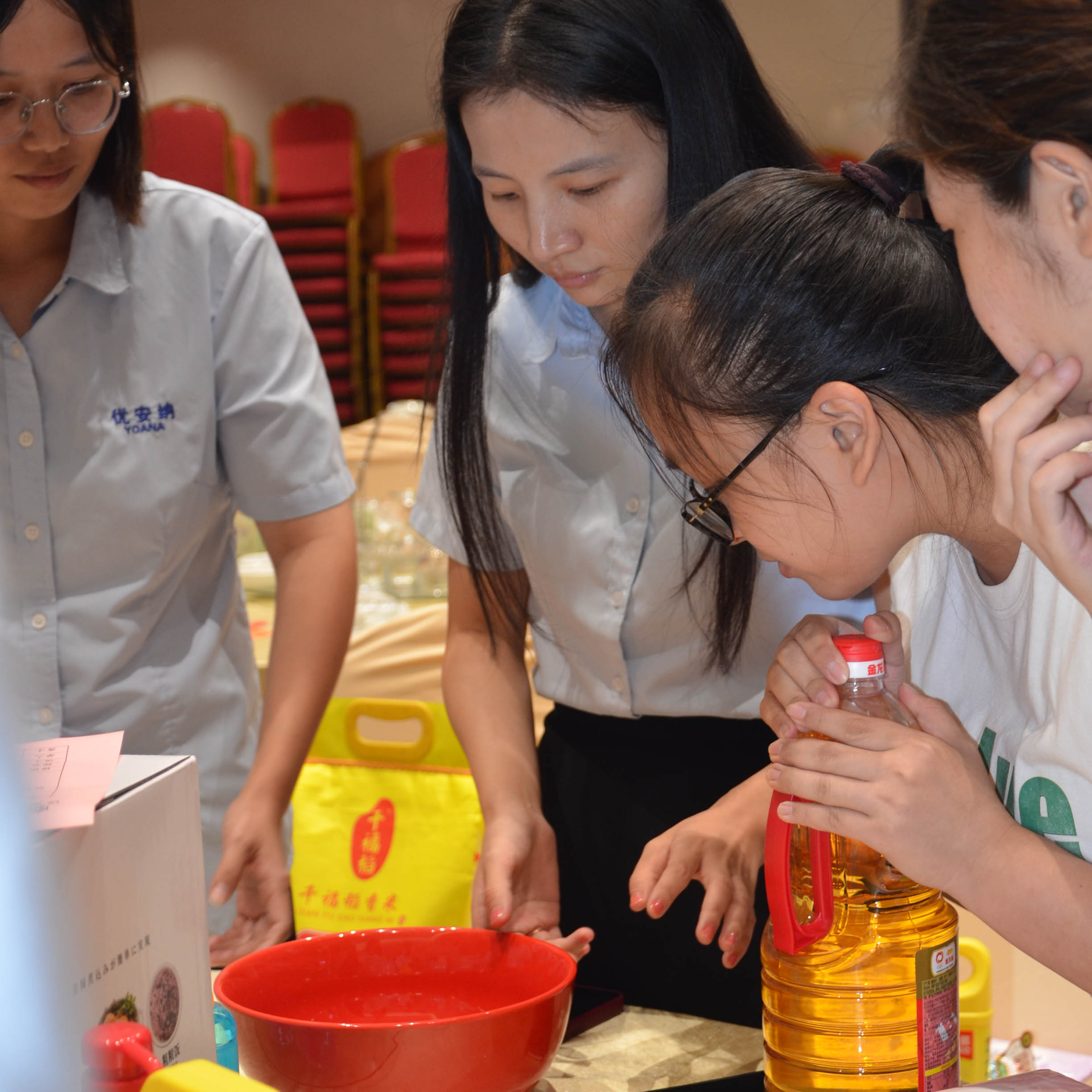 優(yōu)安納中秋團(tuán)圓，溫暖擔(dān)當(dāng)共前行